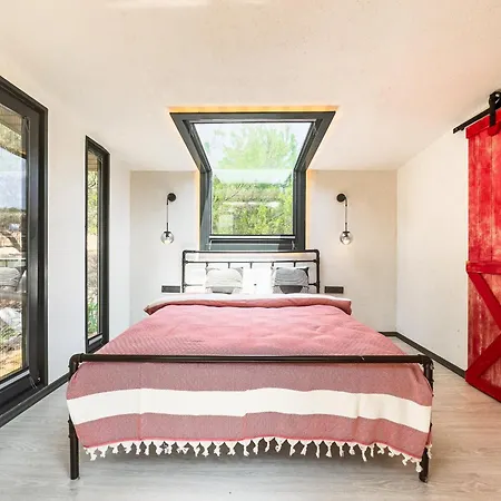 Mossa Afkule Kayakoey Hotell *