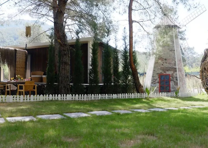 Mossa Afkule Kayakoey Hotel *