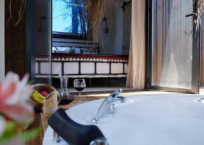 Mossa Afkule Kayakoey Hotel *