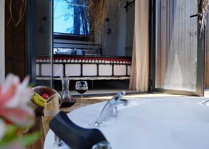 Mossa Afkule Kayakoey Hotel *